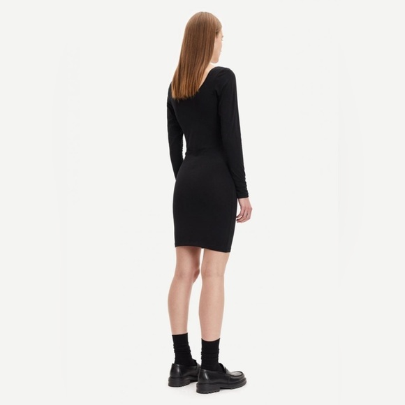 NL Black Long Sleeve Bodycon Scooped Round Neck Mini Dress perfect LBD - Picture 3 of 16